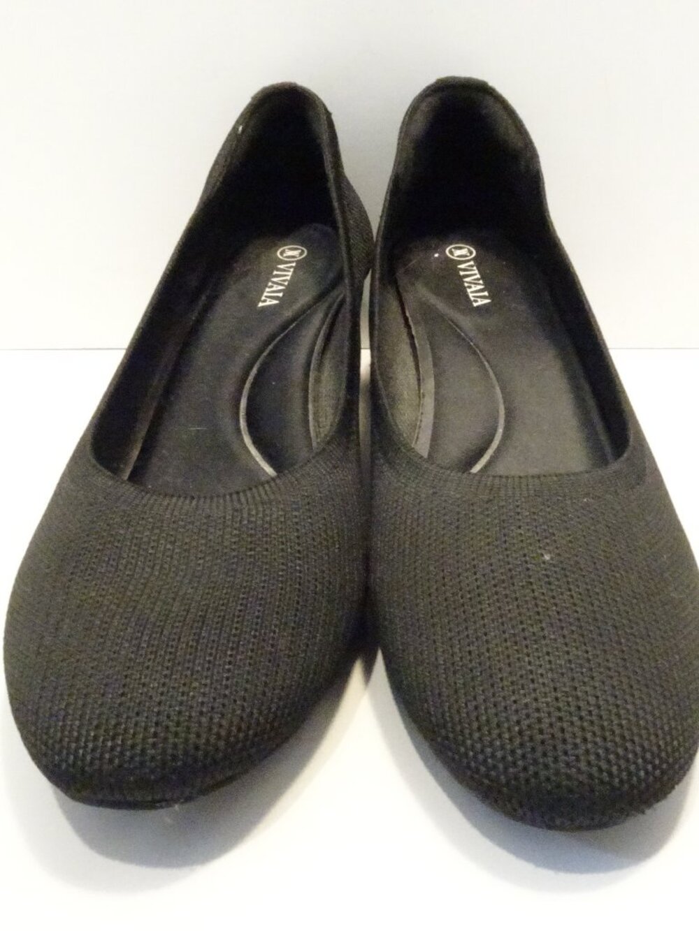 Vivaia Elvia Pumps Womens Size US 8 EU 39 Black Round Toe Chunky Heels Slip On